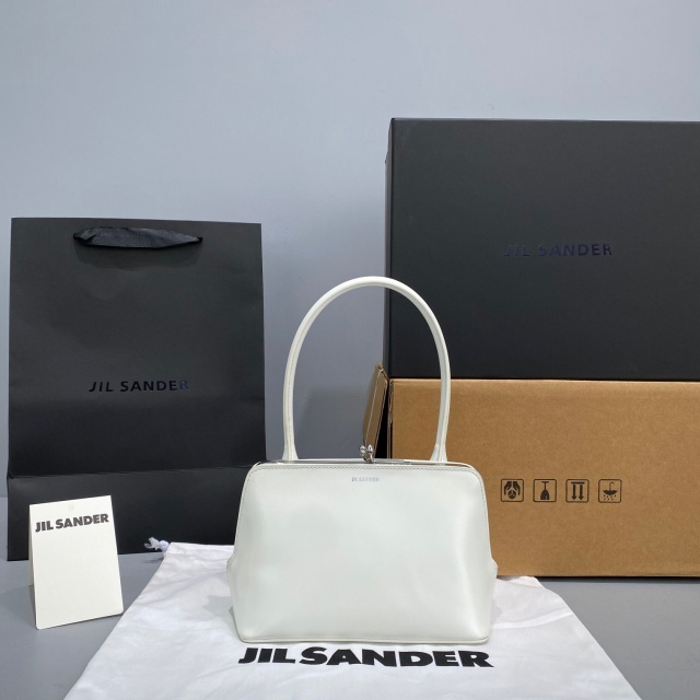 질샌더 JIL SANDER  고지백  JS0008