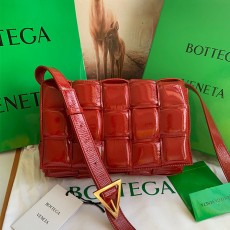 보테가 BOTTEGA VENETA 카세트백  BO0797