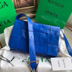 보테가 BOTTEGA VENETA 인트레치아토 카세트백 667298 BO0803