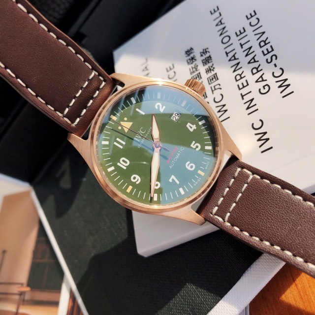 아이더블유씨 IWC 파일럿 스핏파이어 IC018