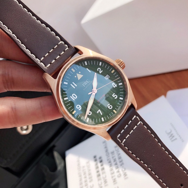 아이더블유씨 IWC 파일럿 스핏파이어 IC018