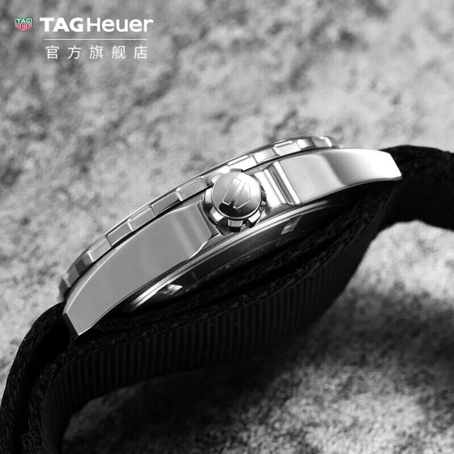 태그호이어 TAG Heuer  AQUARACER 프로패셔녈 200m TH015
