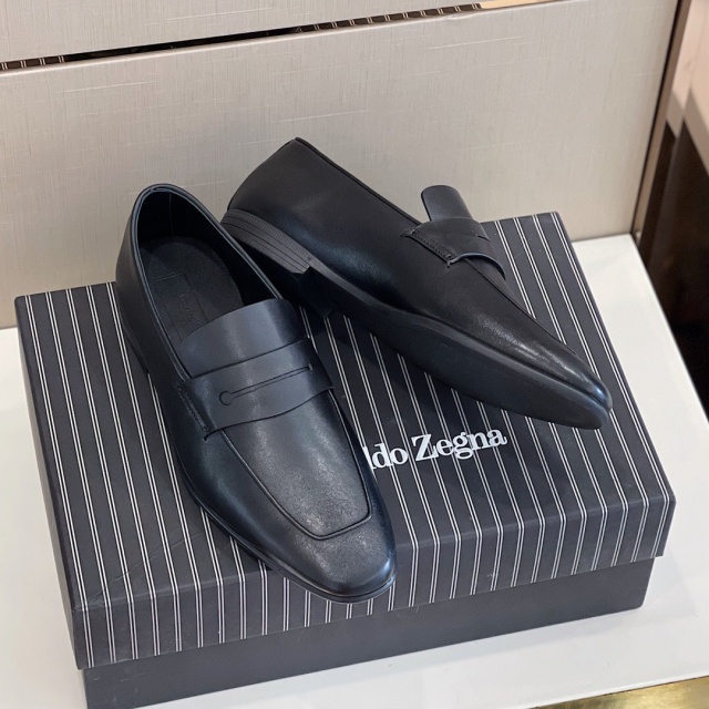 제냐 ZEGNA 남성 가죽 로퍼 Z032