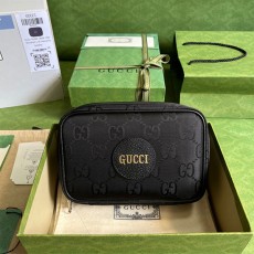 구찌 GUCCI 오프 더 그리드 파우치 701092 GU02267