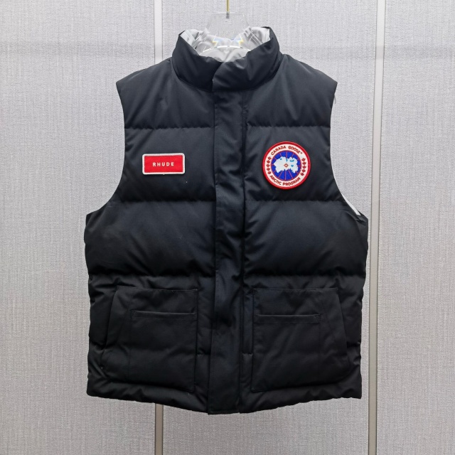 캐나다구스 CANADAGOOSE 남성  패딩 조끼 CS0358