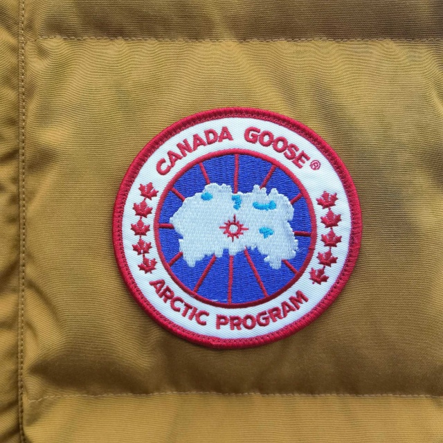 캐나다구스 CANADAGOOSE 남성  패딩 조끼 CS0359