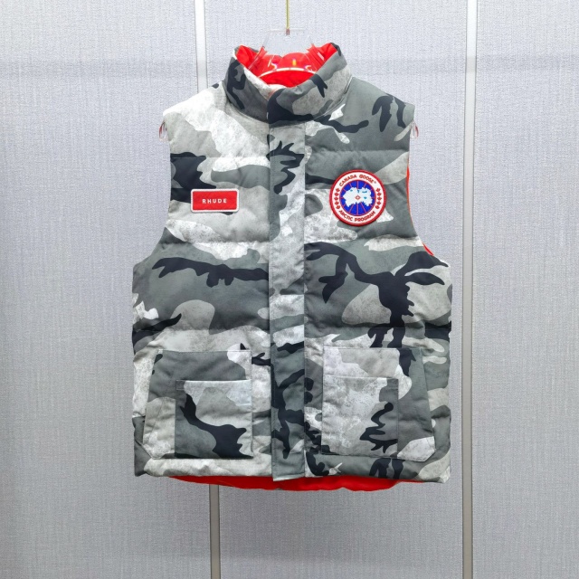 캐나다구스 CANADAGOOSE 남성  패딩 조끼 CS0359