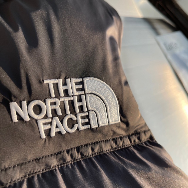 노스페이스 THE NORTH FACE 남여공용 패딩 조끼 TNF001