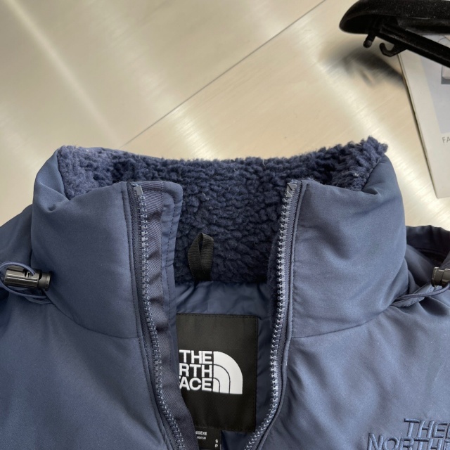 노스페이스 THE NORTH FACE 남여공용 패딩 TNF004