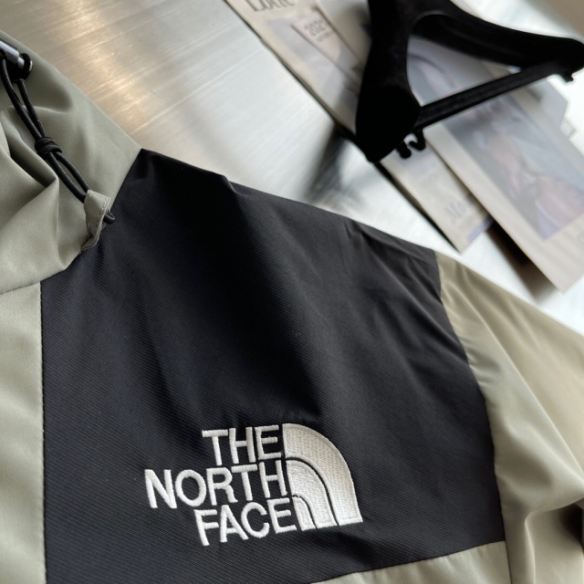 노스페이스 THE NORTH FACE 남여공용 집업 자켓 TNF006