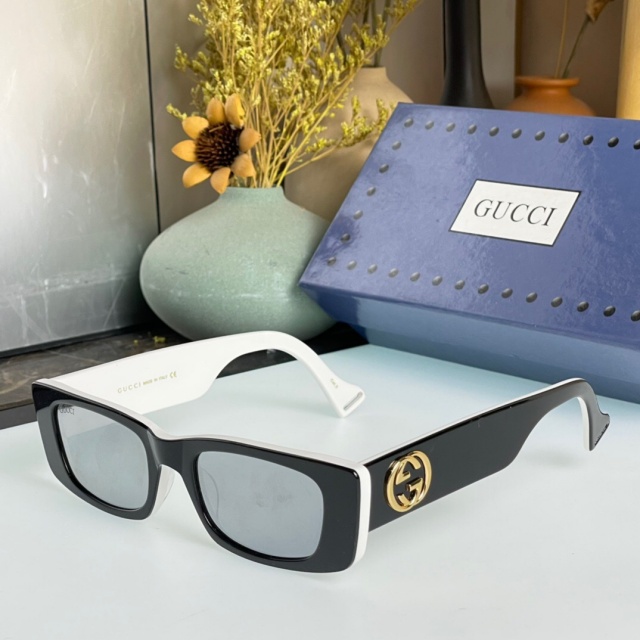 구찌 GUCCI HC8059 여성 선글라스 GG0516S G048