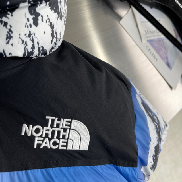 노스페이스 THE NORTH FACE 남성 패딩 TNF009