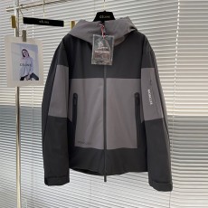 몽클레어 Moncler 남성 패딩 M02615