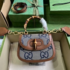 구찌 GUCCI 코리아 익스클루시브 미니 탑 핸들백 686864 GU1004