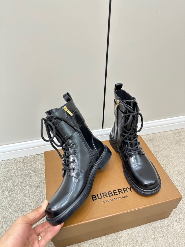 버버리 BURBERRY 여성 앵클 부츠 BB418