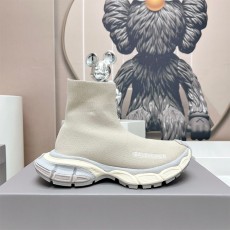 발렌시아가 Balenciaga 남여공용 러너 슈즈 BG0823