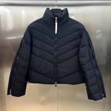 몽클레어 Moncler 여성 패딩 M02880